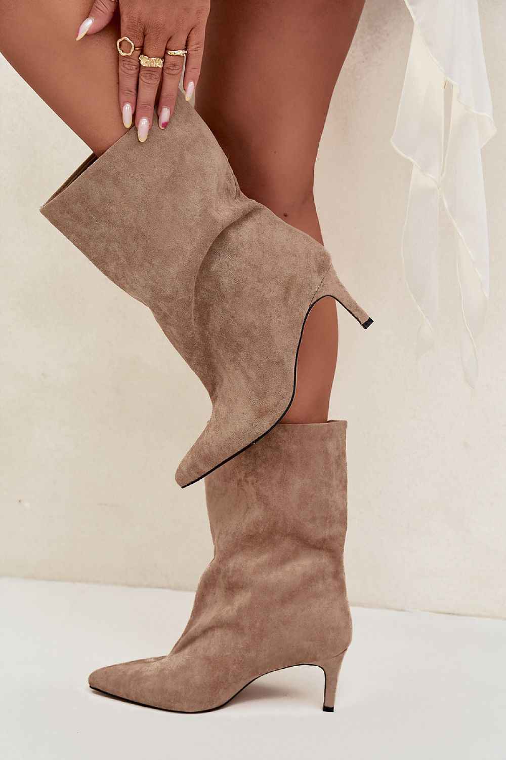 Heel boots model 222512