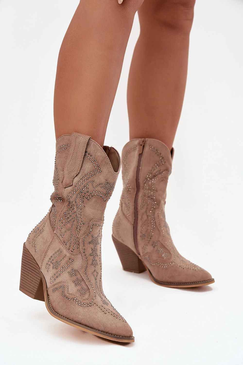 Heel boots model 222513