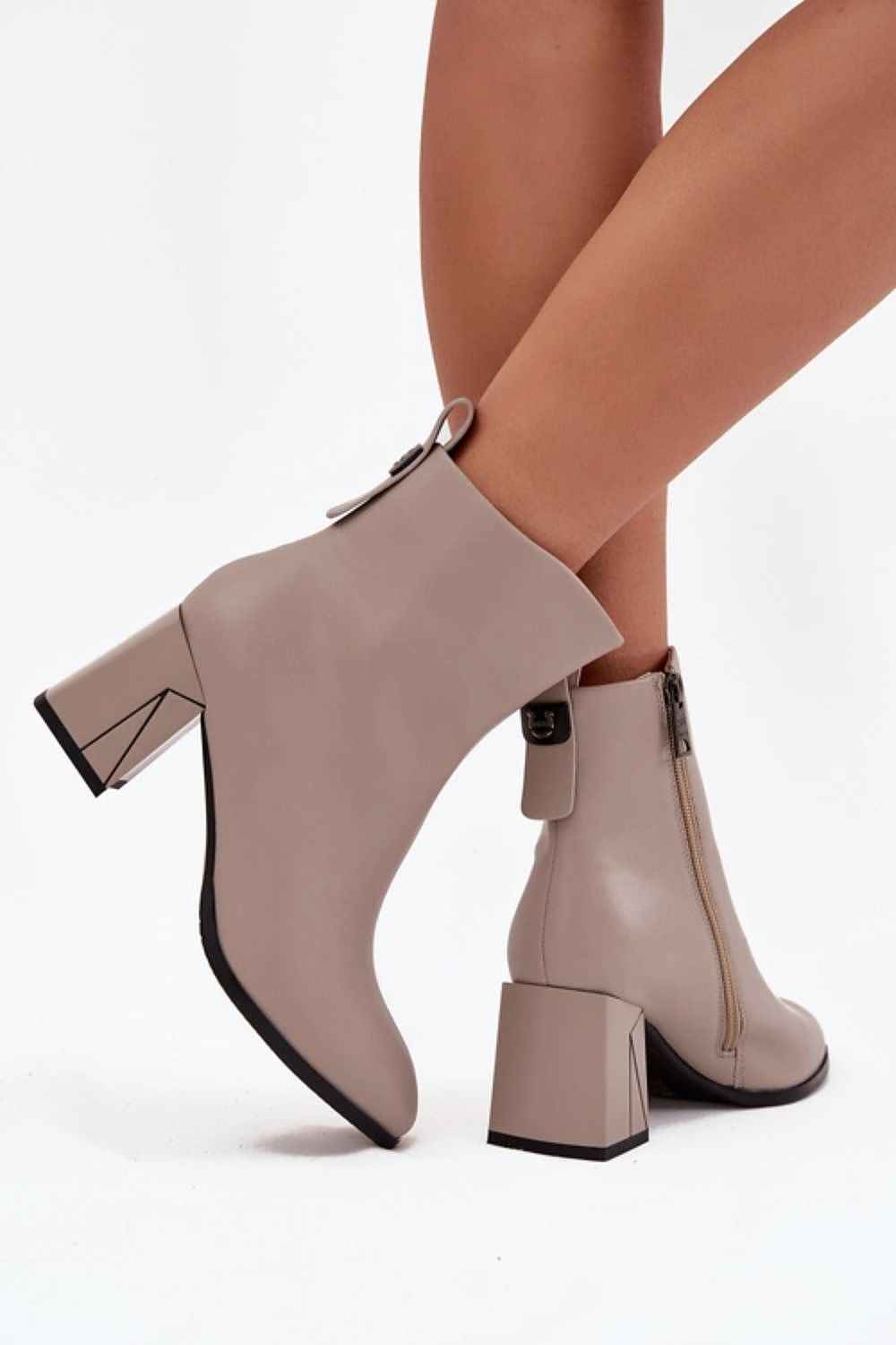 Heel boots model 222516