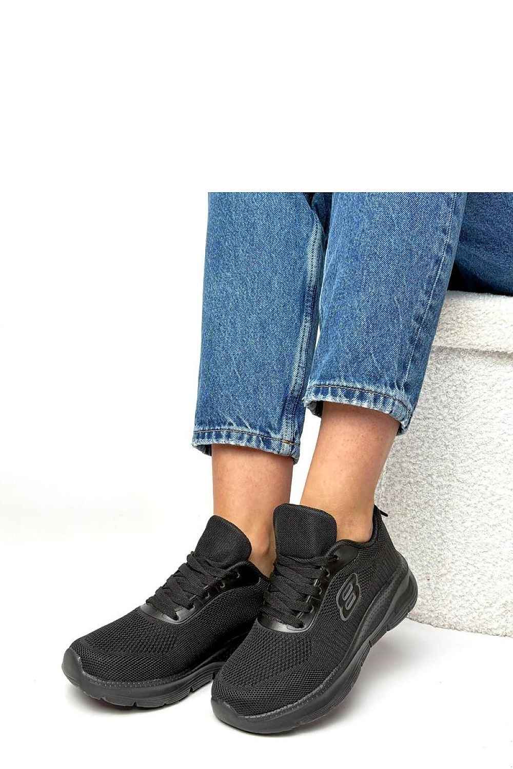 Sport Shoes model 224147