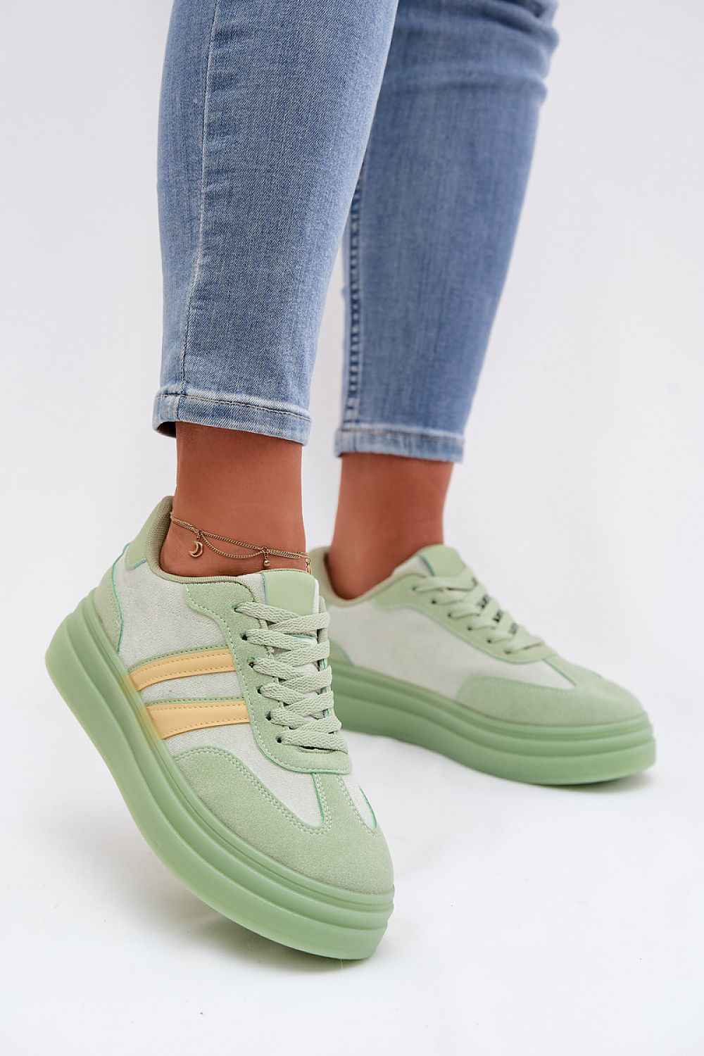 Sport Shoes model 224406