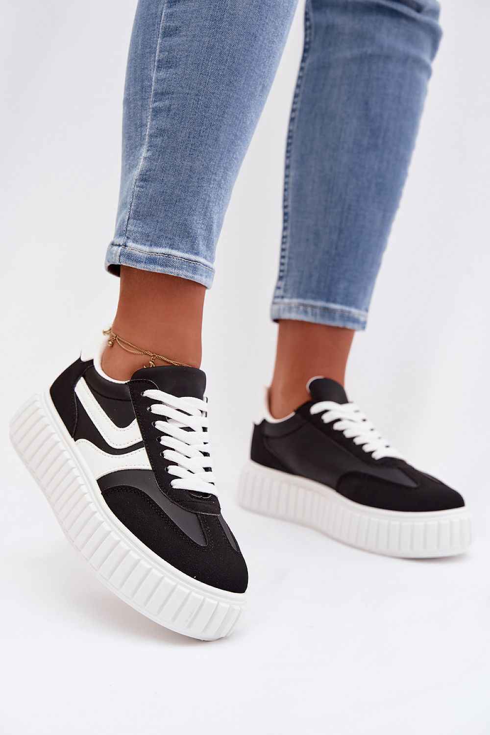 Sport Shoes model 224410