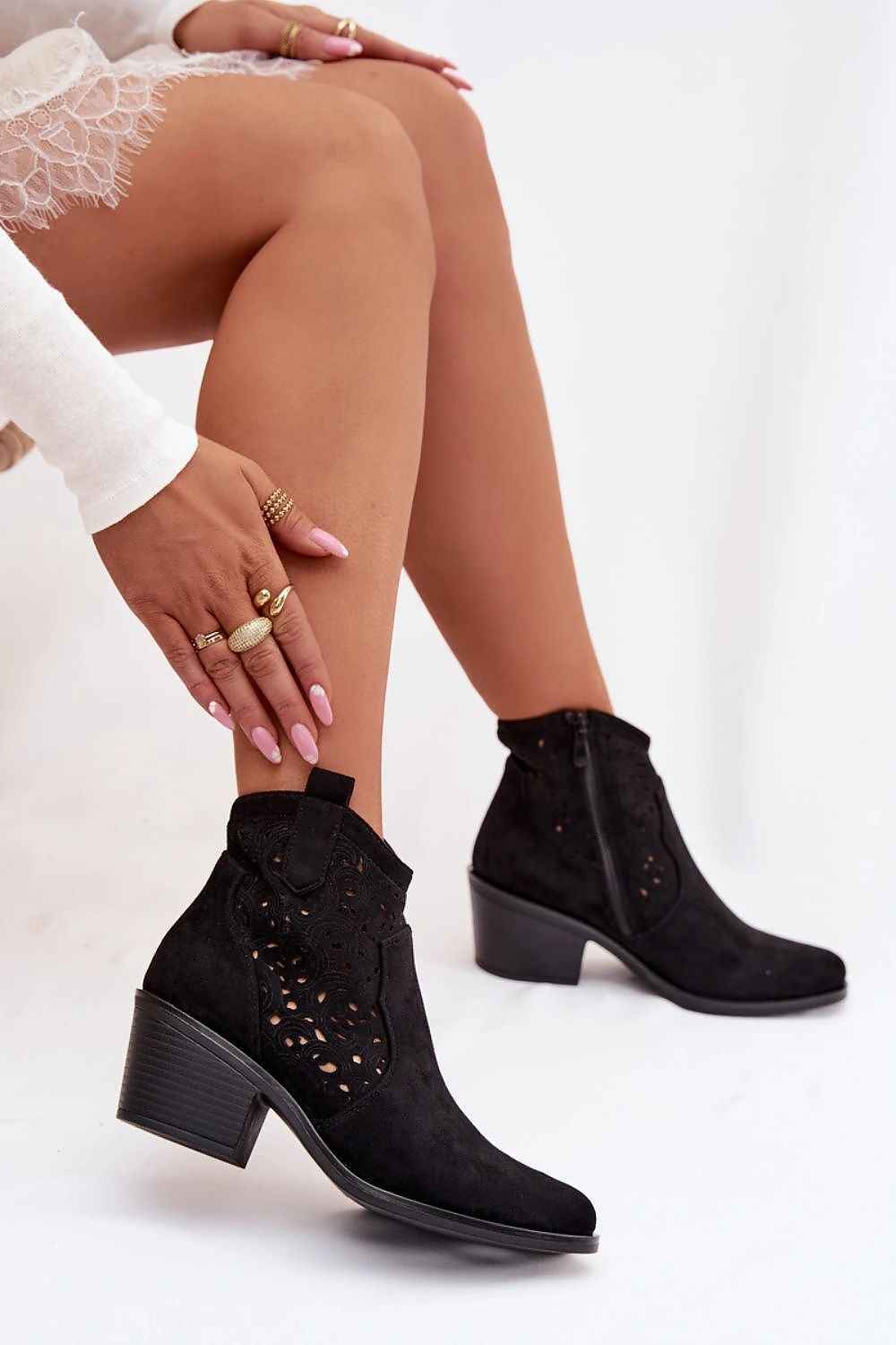 Heel boots model 224425