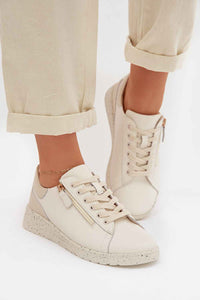 Half shoes model 224708