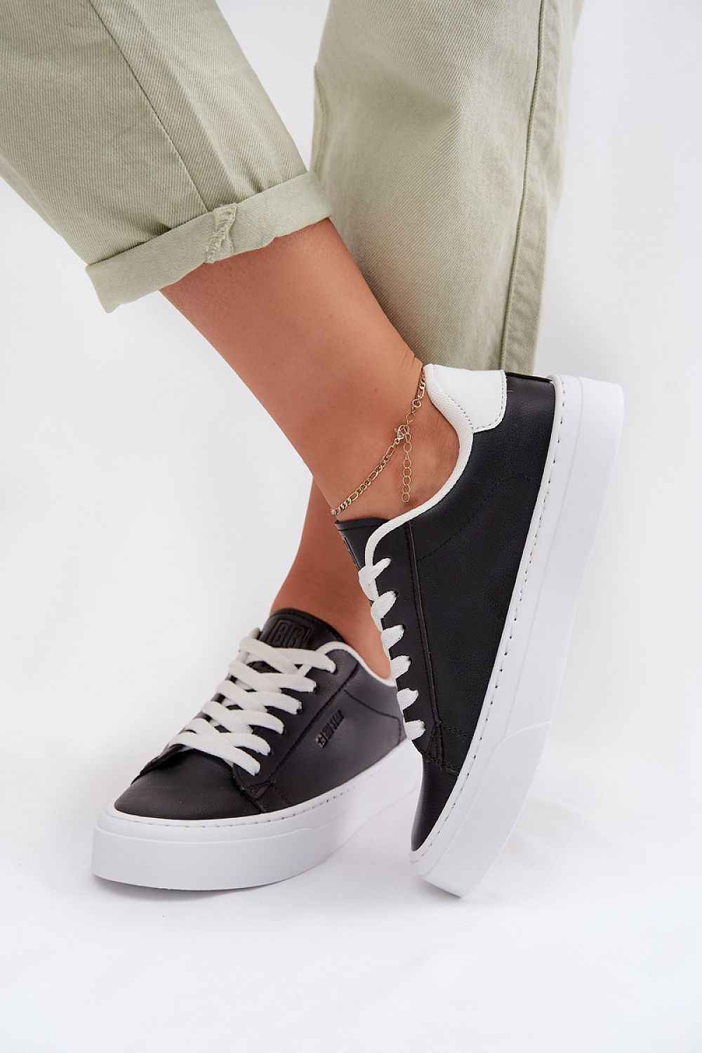 Sport Shoes model 224712