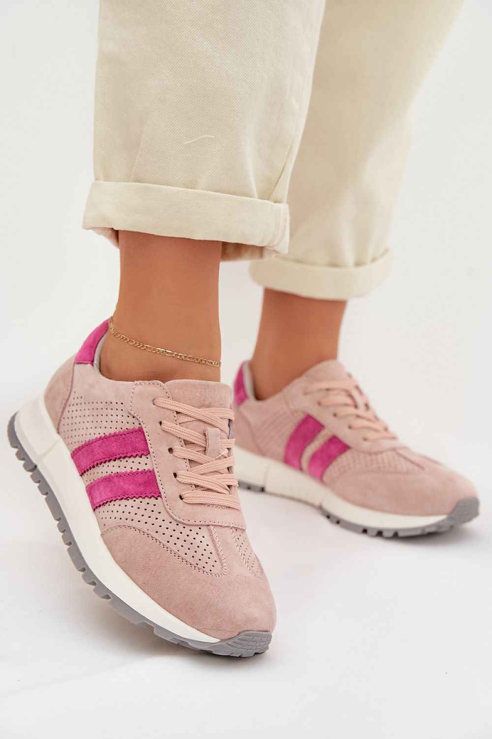 Sport Shoes model 224928