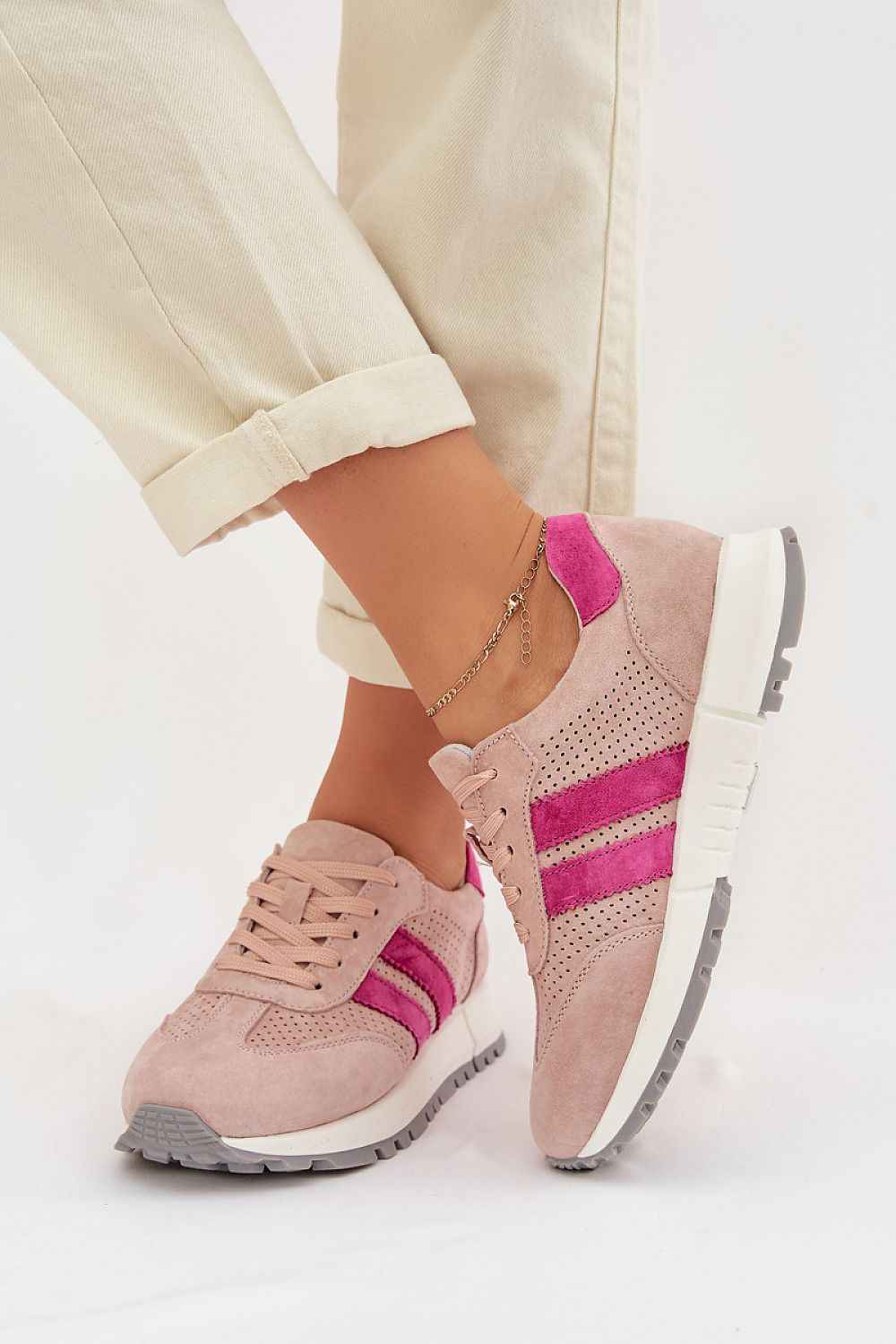 Sport Shoes model 224928
