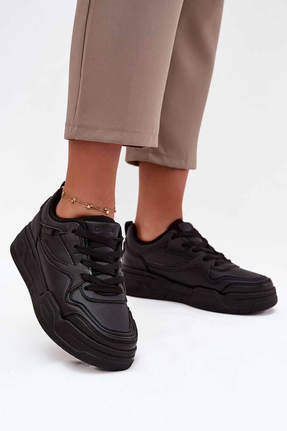 Sport Shoes model 224932