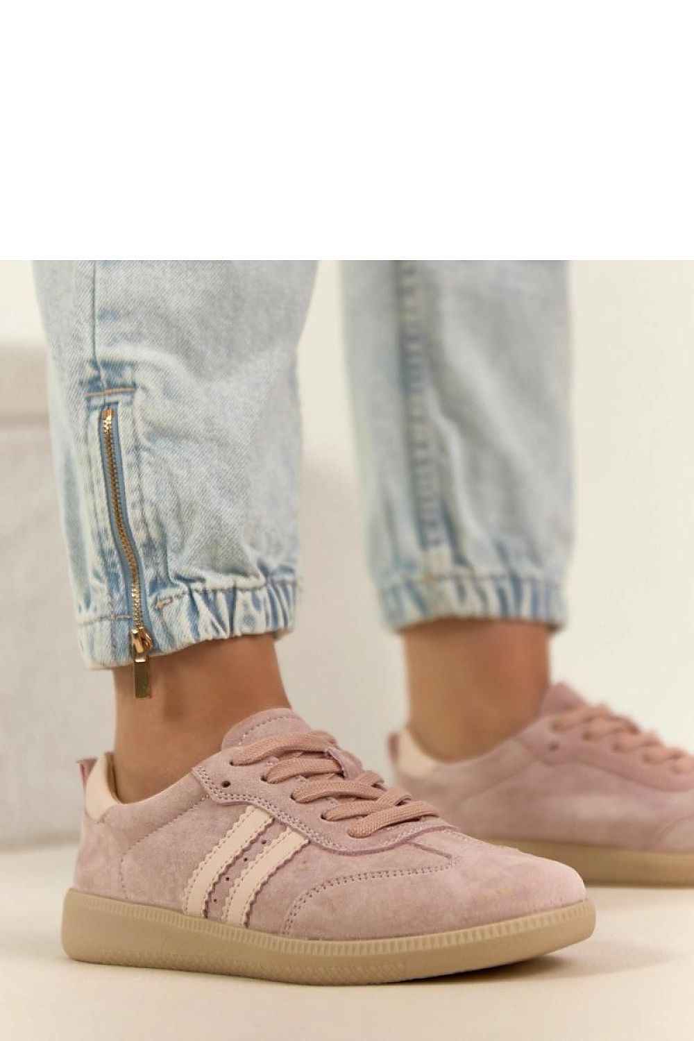 Sport Shoes model 224961