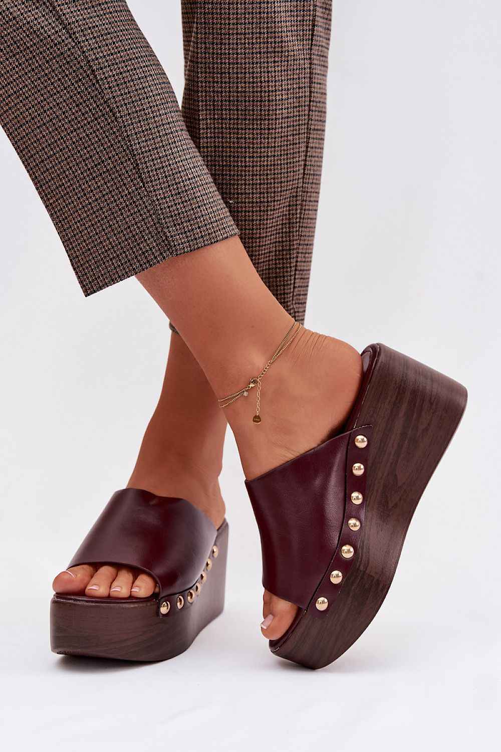 Flip-flops model 225129