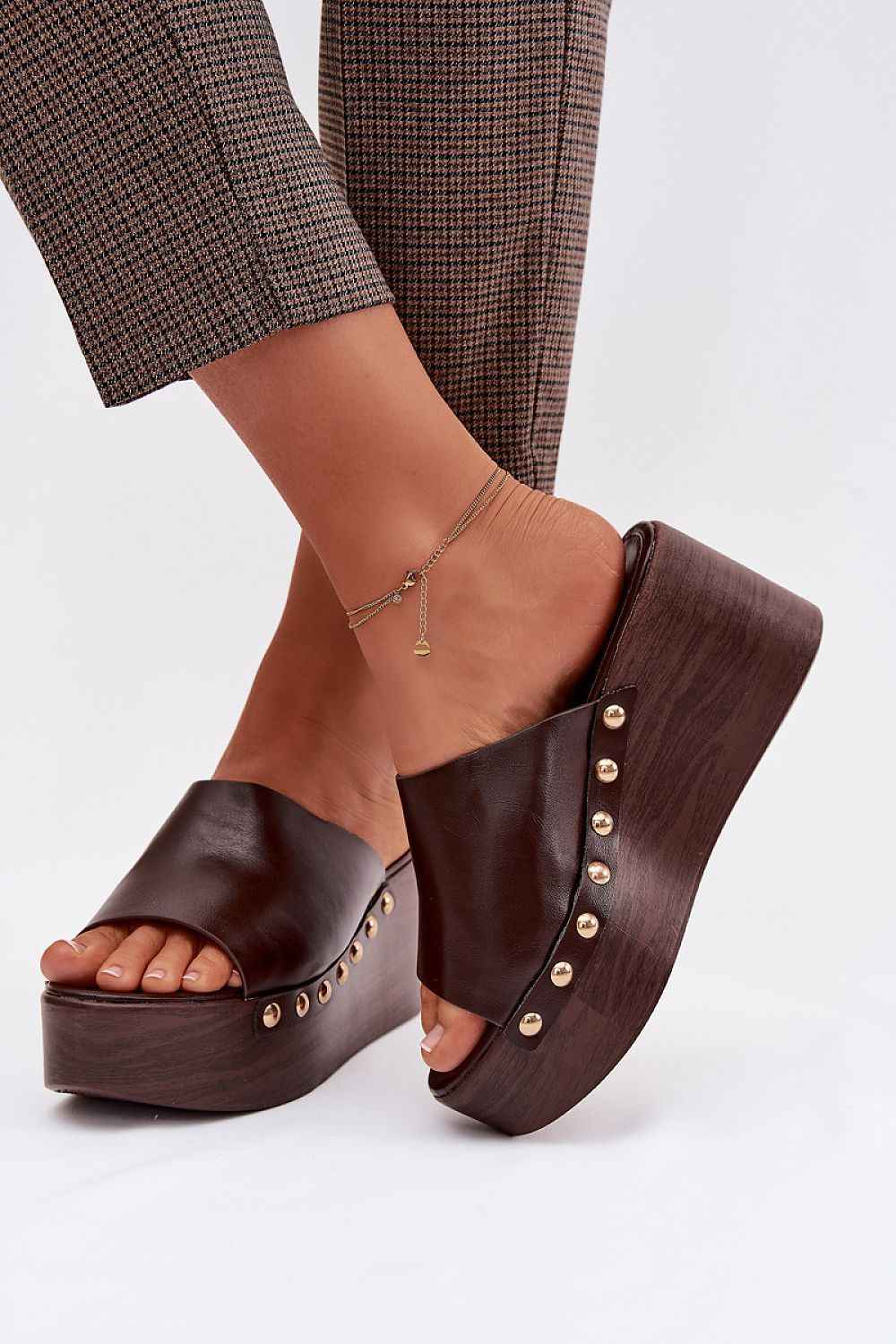 Flip-flops model 225130