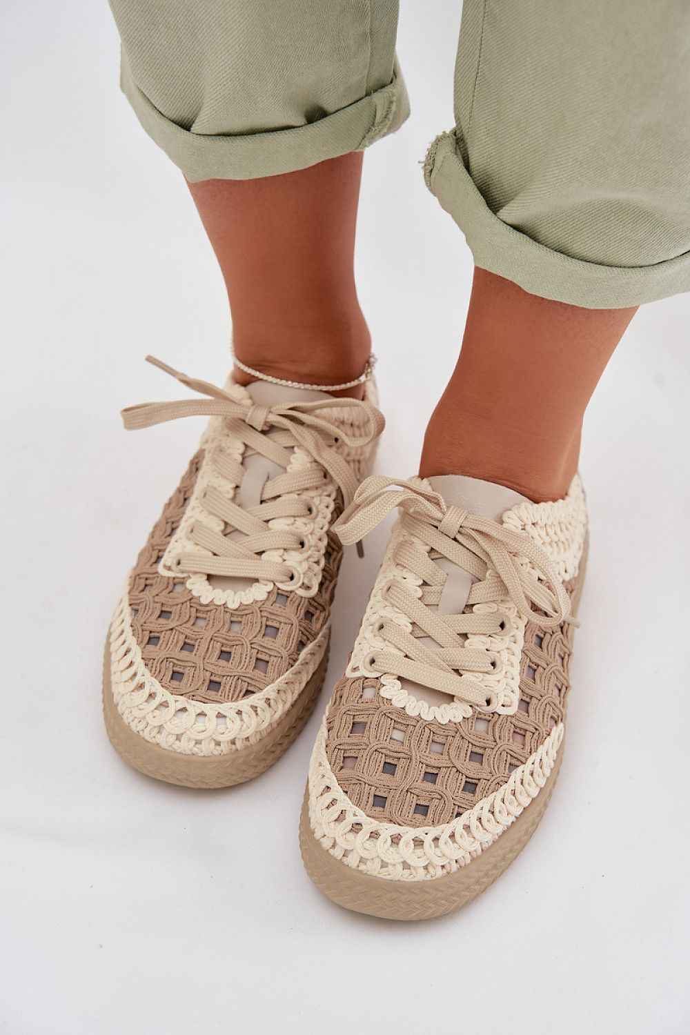 Half shoes model 225229