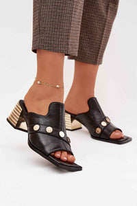 Heeled sandals model 225350