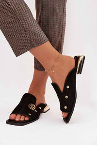 Flip-flops model 225352