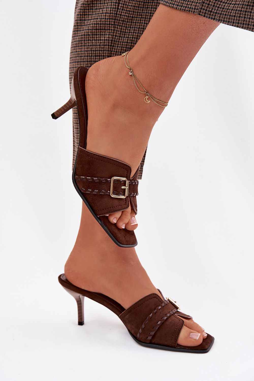Heeled sandals model 225372