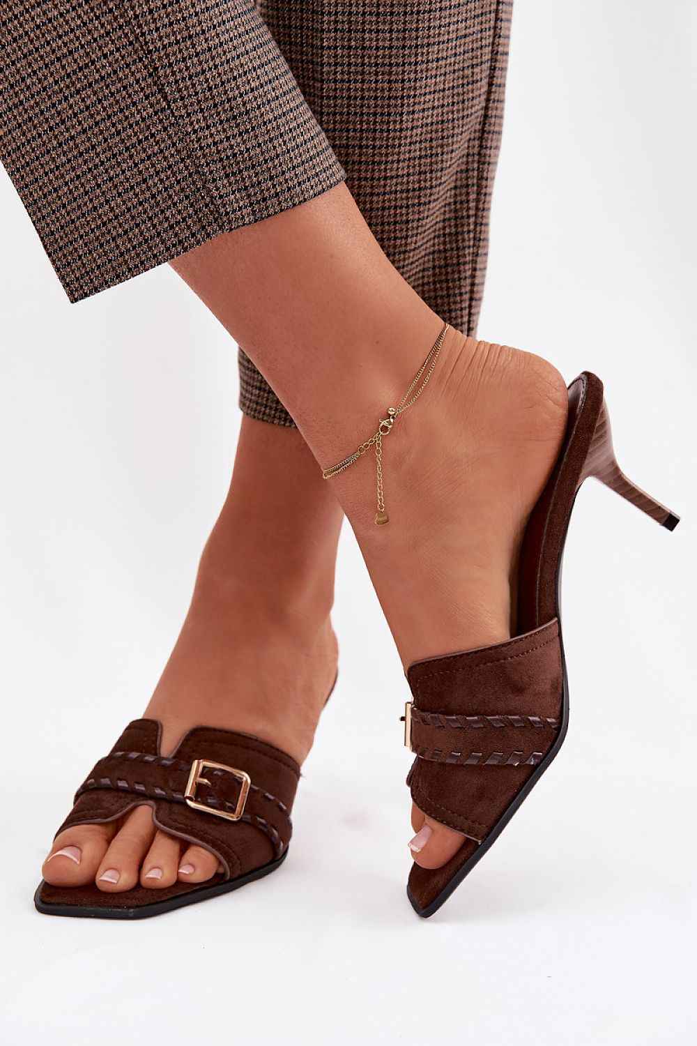 Heeled sandals model 225372