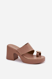 Heeled sandals model 225377