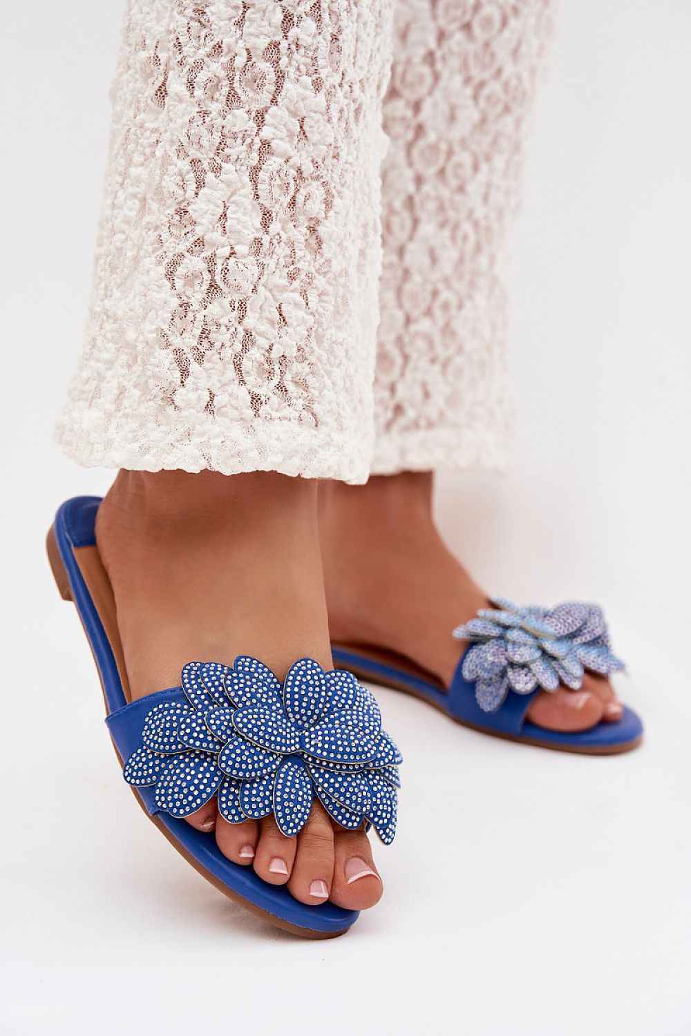 Flip-flops model 225384