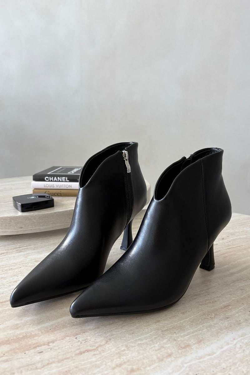  Heel boots model 230930 Step in style 