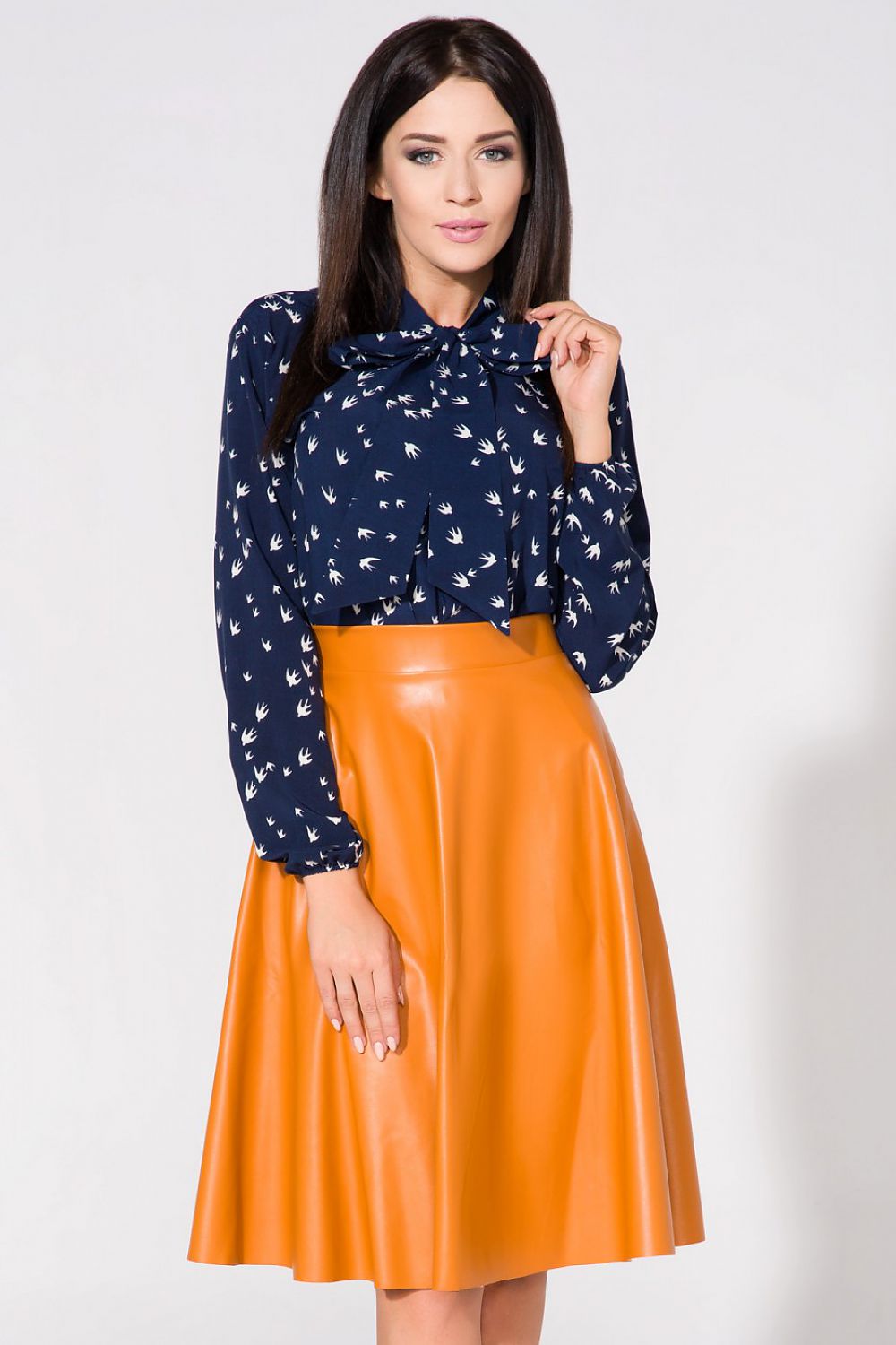 Blouse model 61679