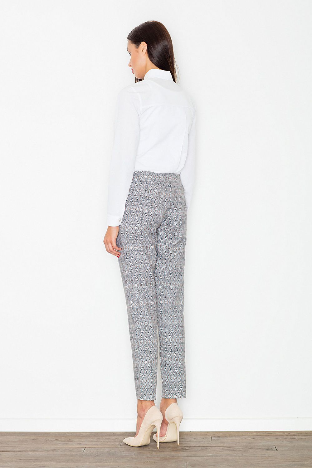 Women trousers model 77142