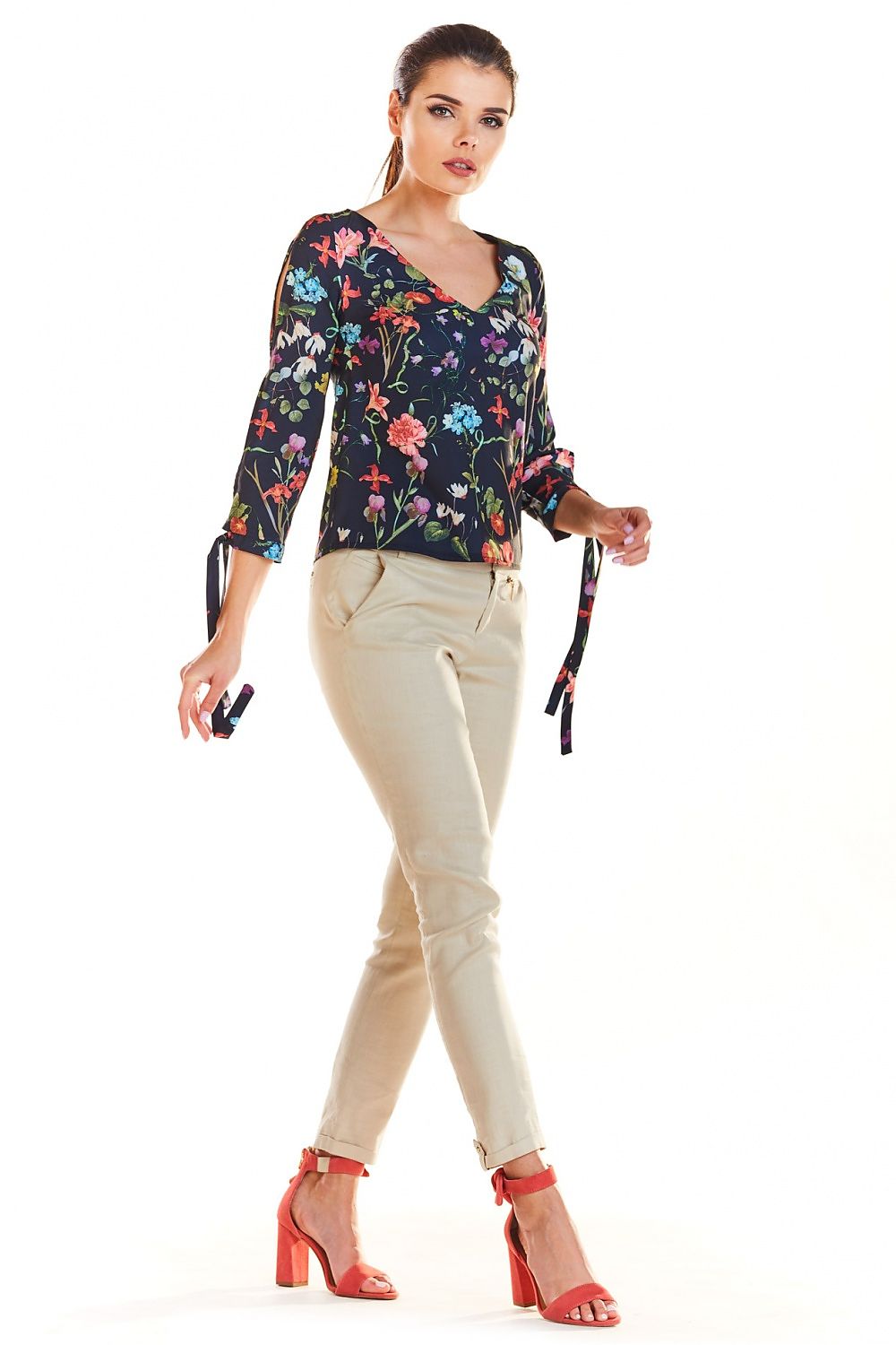 Blouse model 129188