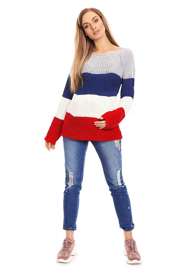 Pregnancy sweater model 132021