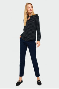 Blouse model 147025