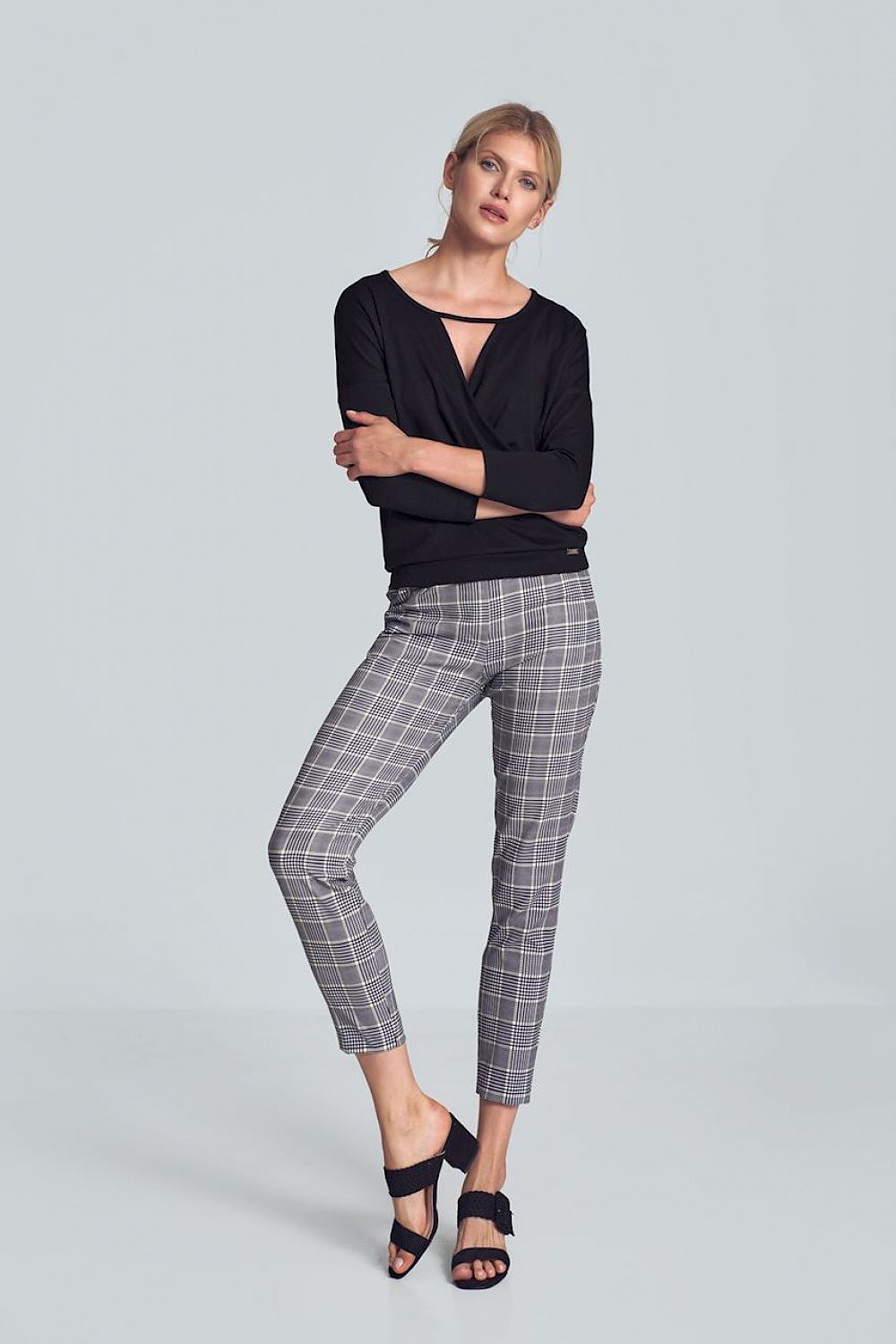Women trousers model 150783 - Lojahub