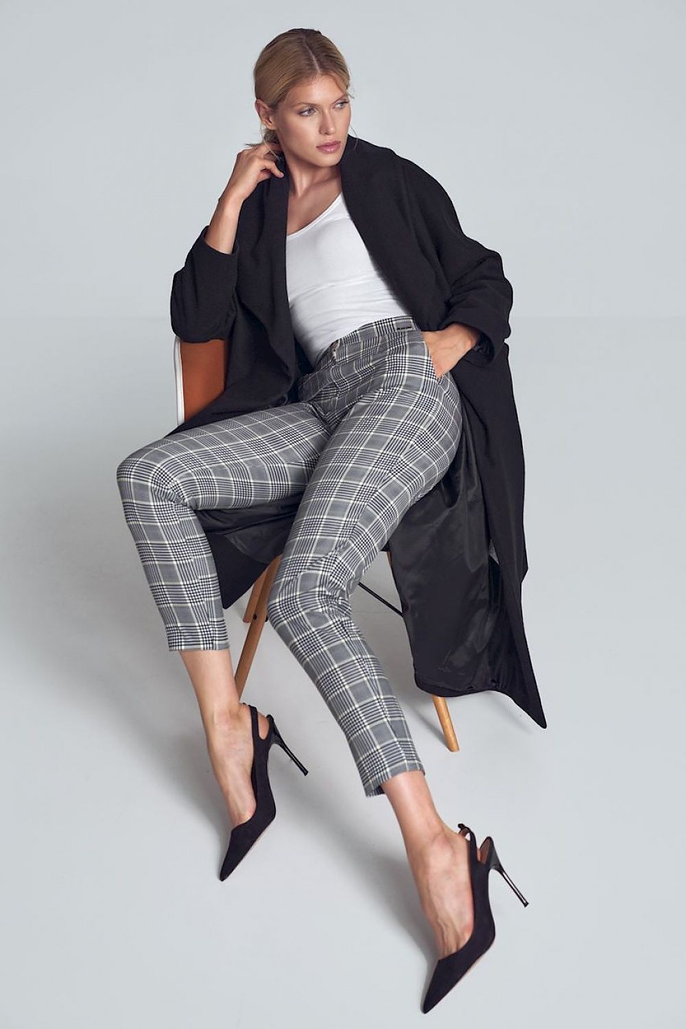 Women trousers model 150783 - Lojahub