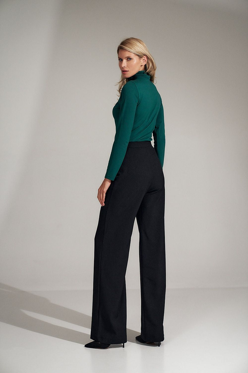 Women trousers model 150789 - Lojahub