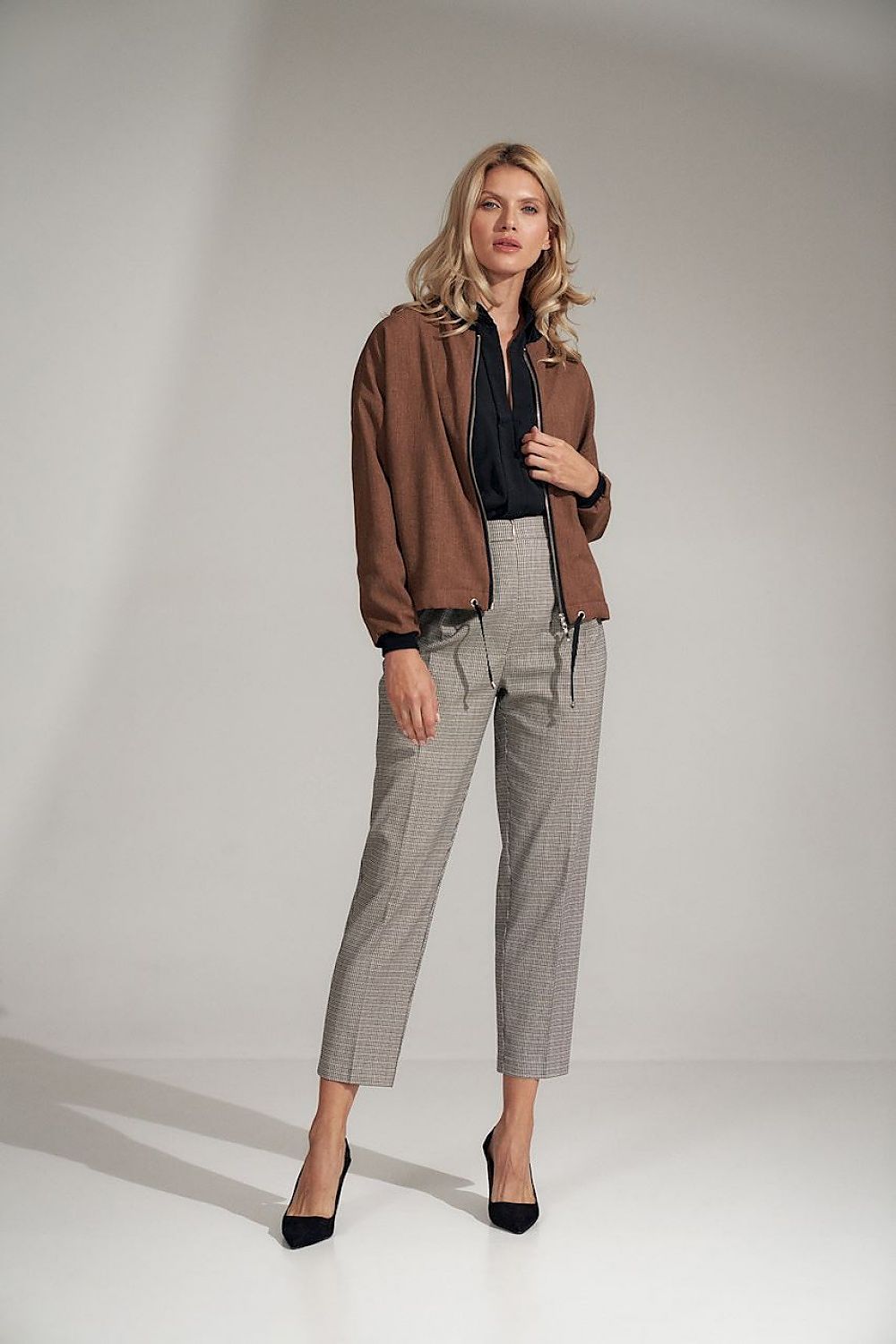 Women trousers model 150793 - Lojahub
