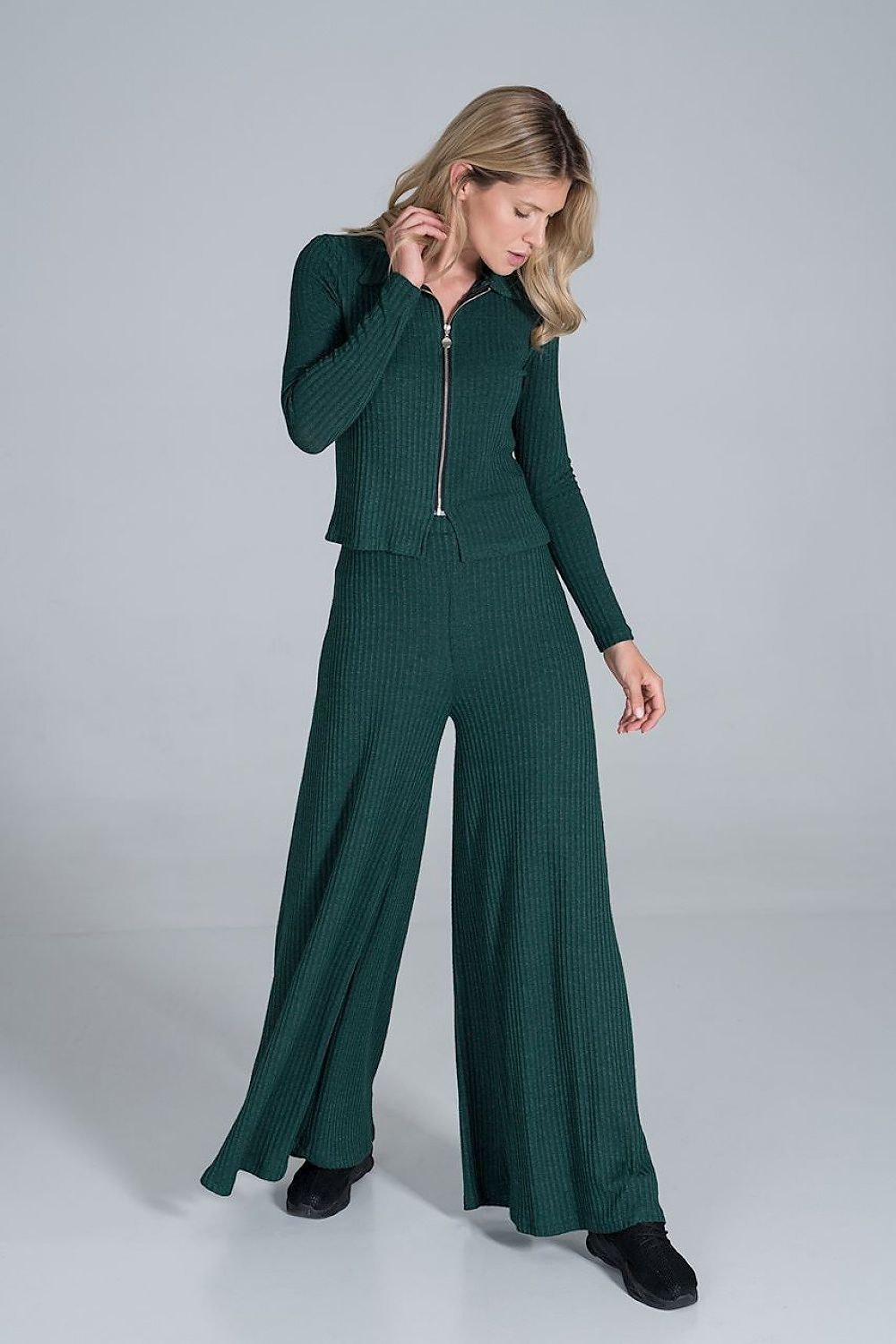 Trousers model 157538