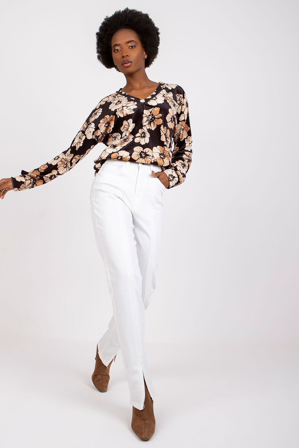 Blouse model 162595