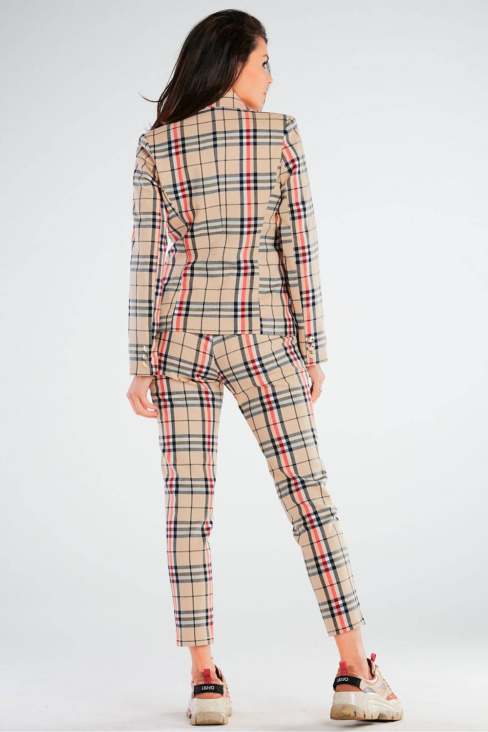 Women trousers model 166817