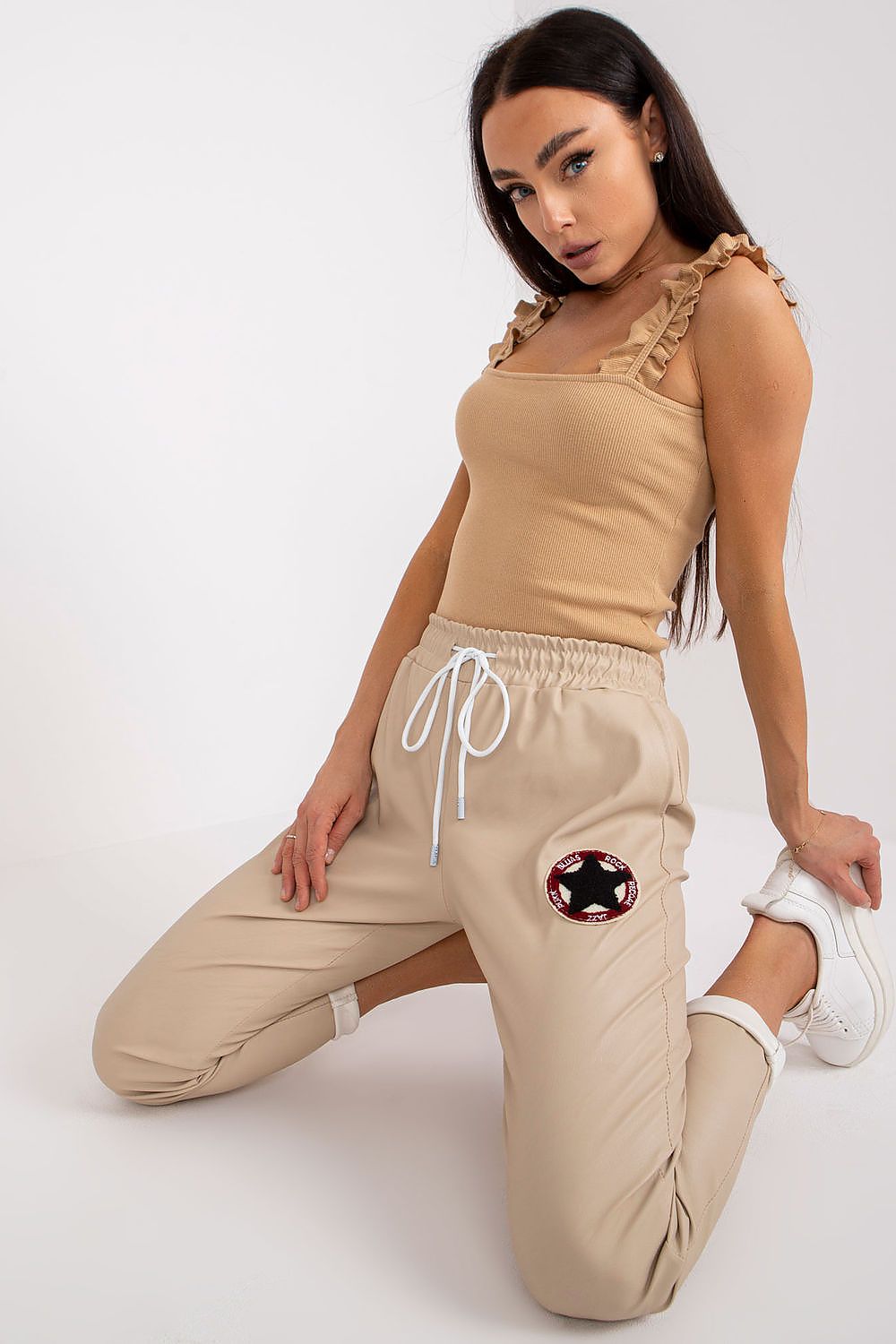 Women trousers model 166989