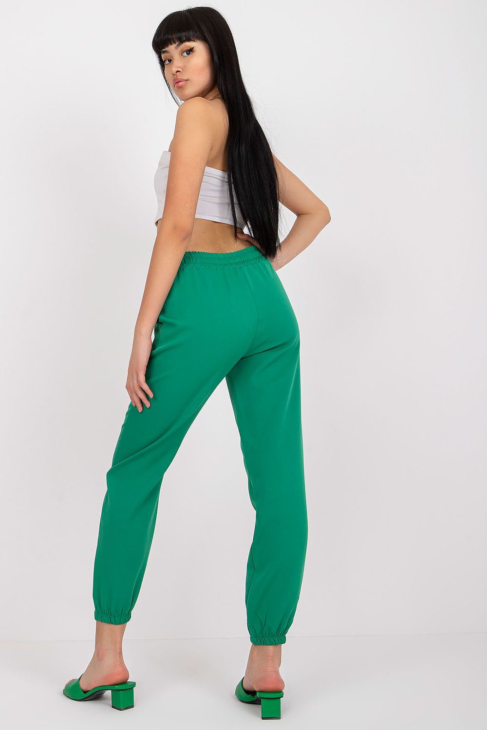 Women trousers model 167008
