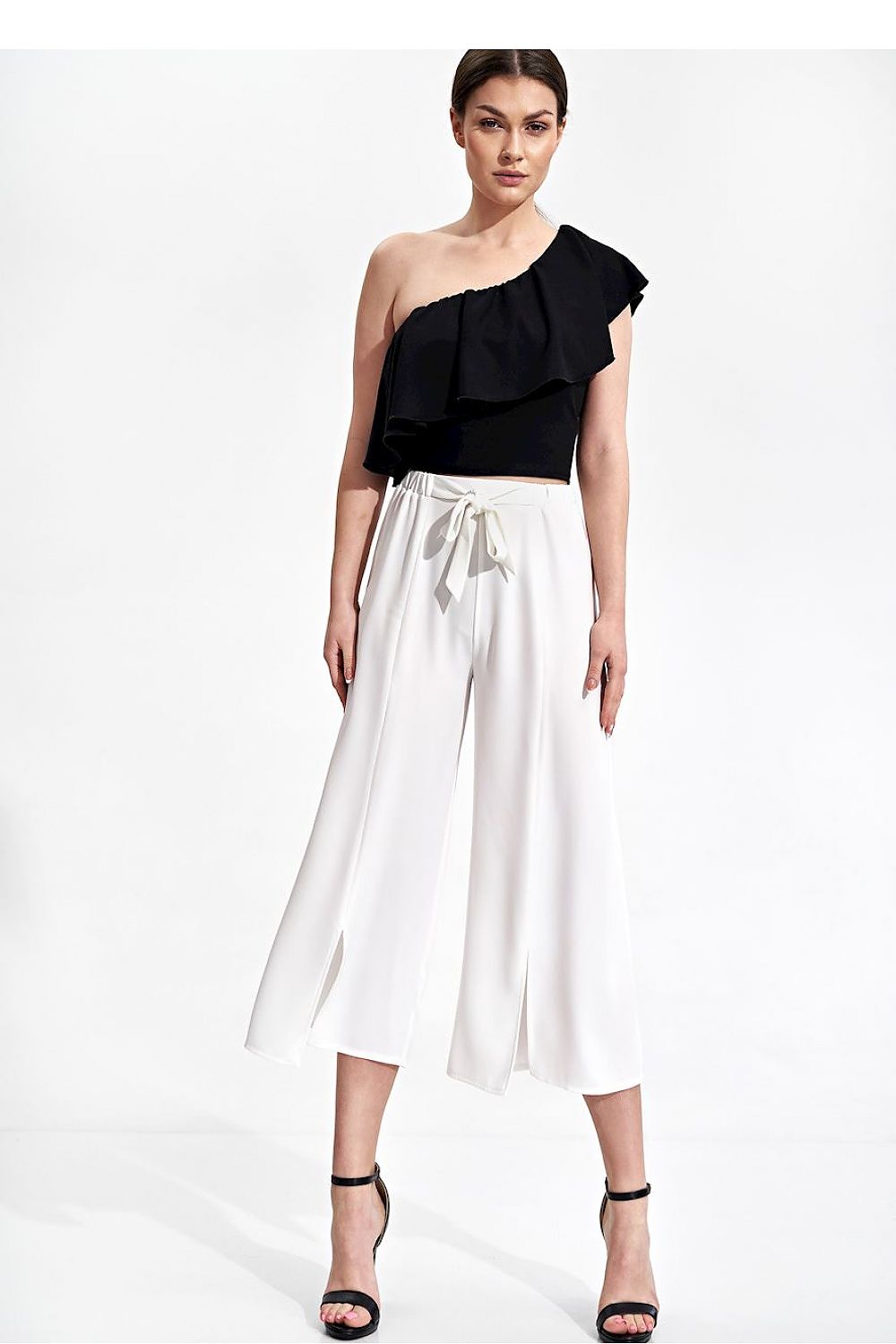 Women trousers model 167231