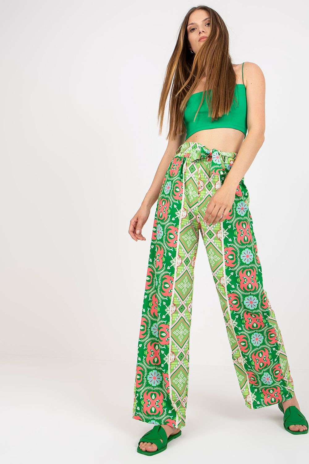 Women trousers model 167739