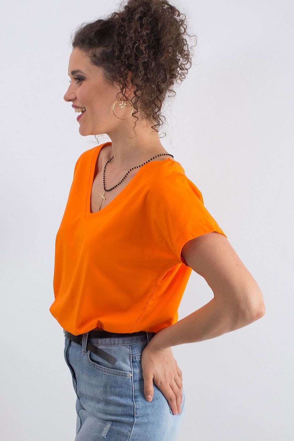 T-shirt model 168501