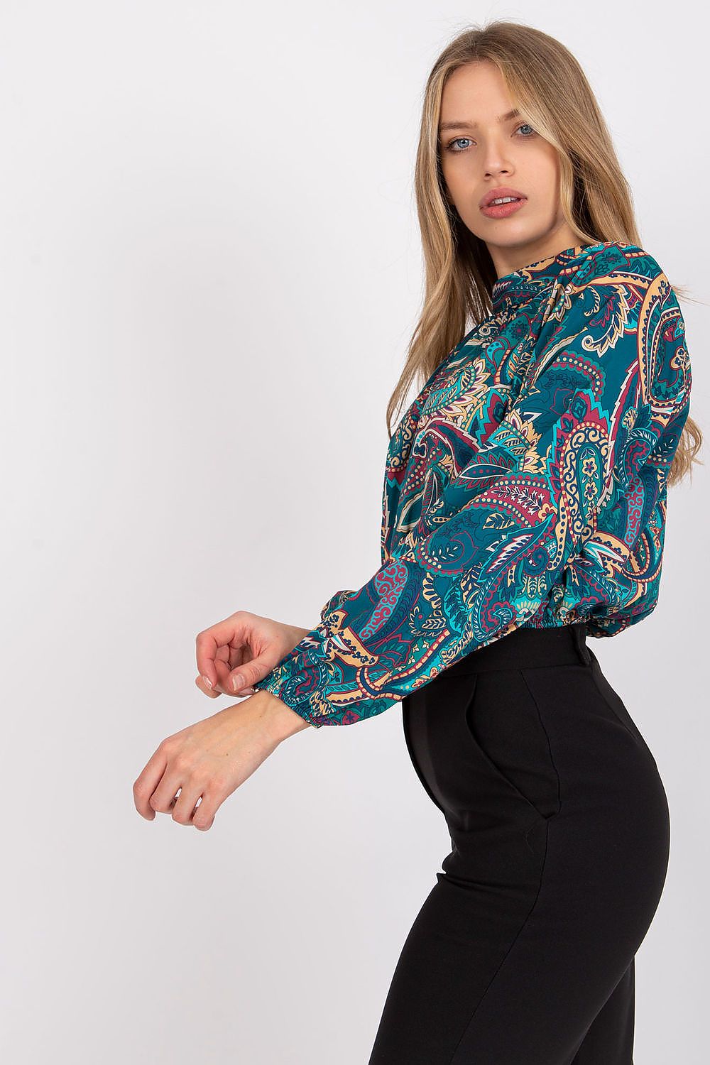 Blouse model 168826
