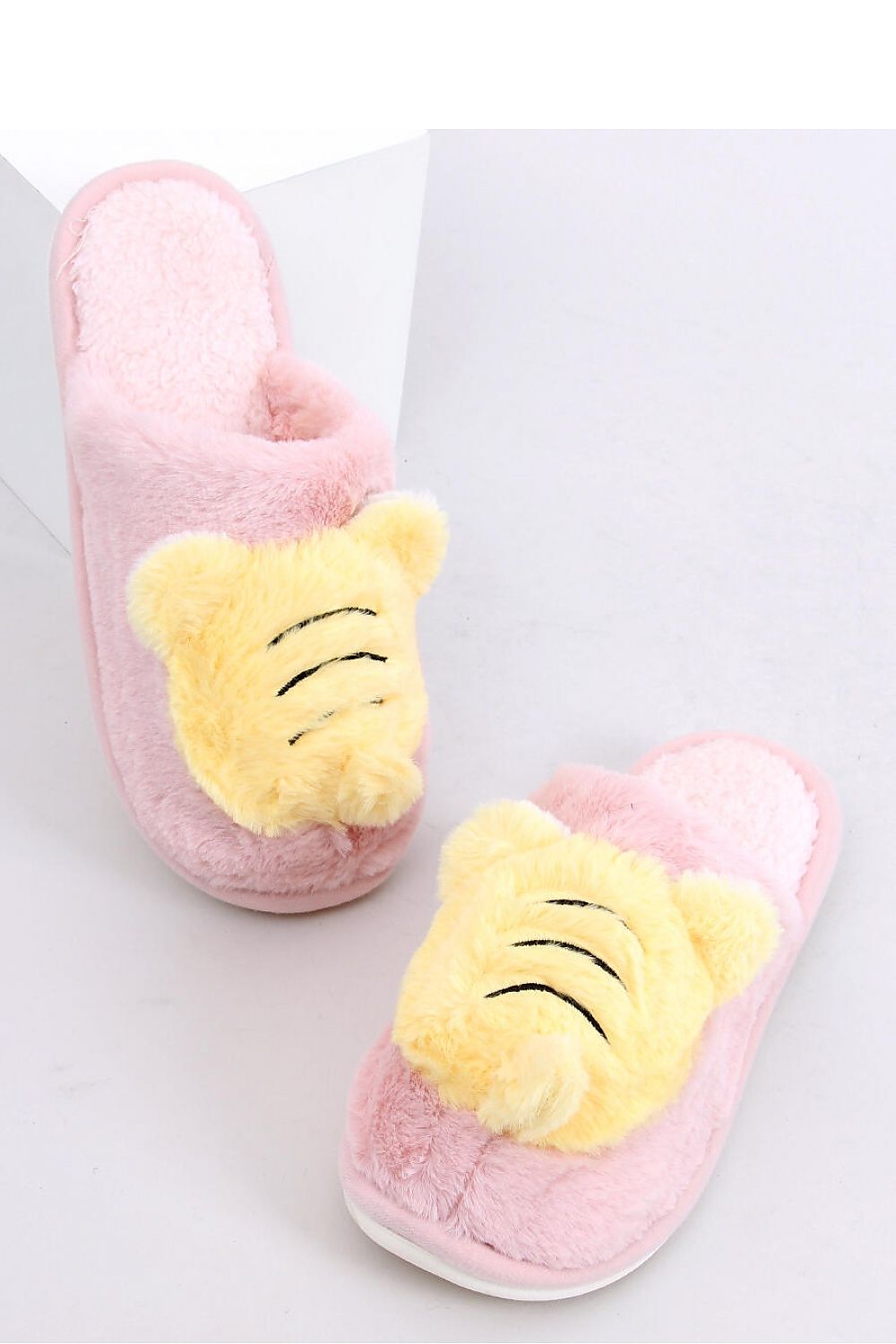 Slippers model 174118