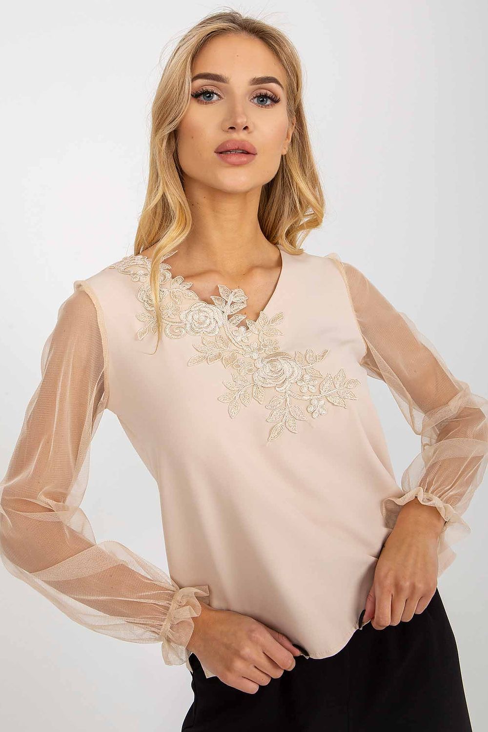 Blouse model 174746