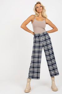 Women trousers model 175003