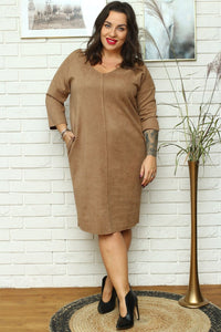 Plus size dress model 175217