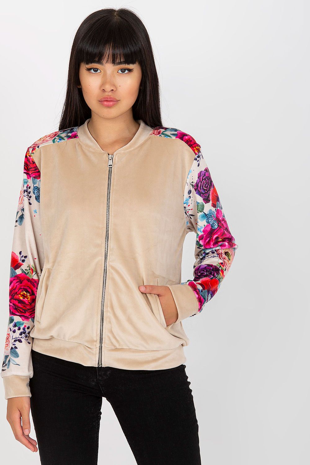 Sweatshirt model 175424