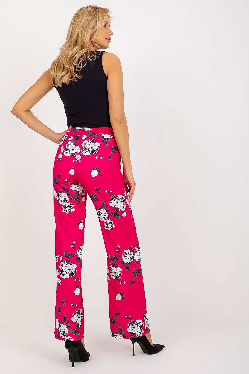 Women trousers model 175965