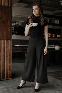 Women trousers model 176701