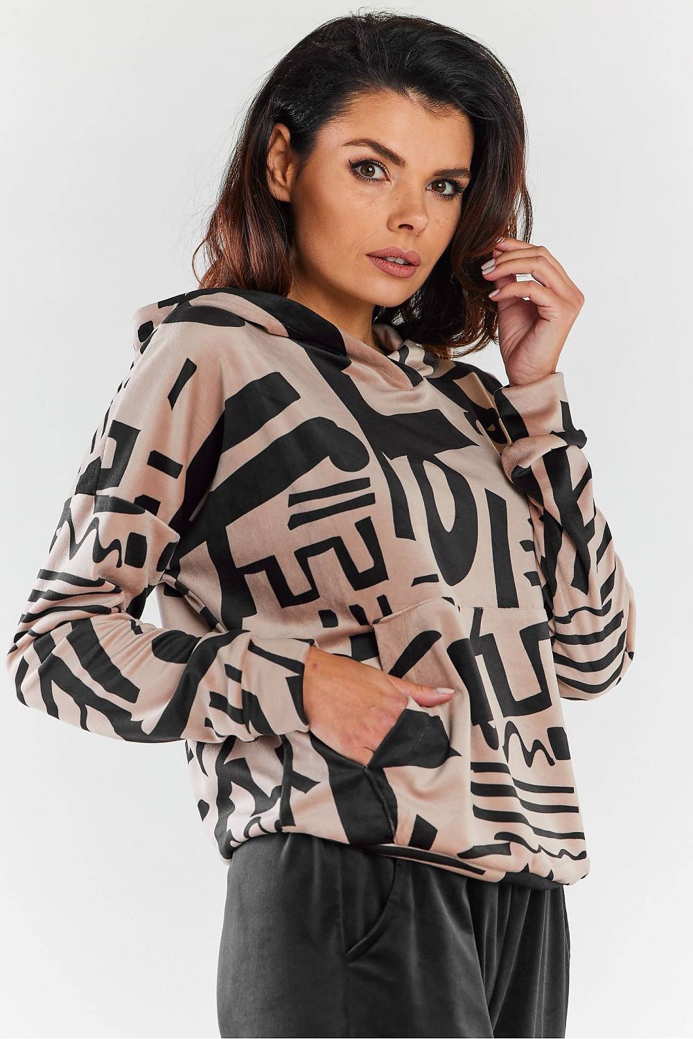  Sweatshirt model 176845 awama 