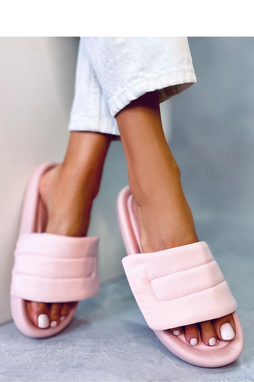 Flip-flops model 177316